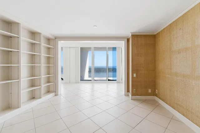 The Plaza of The Palm Beaches Unit 20b/c photo 8