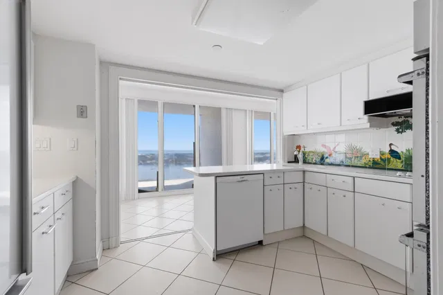 The Plaza of The Palm Beaches Unit 20b/c photo 9