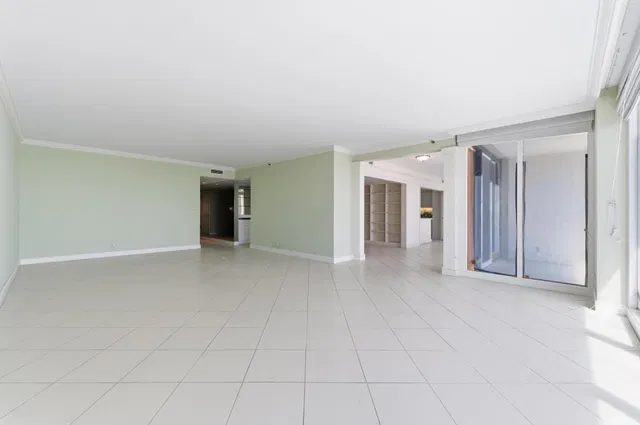 The Plaza of The Palm Beaches Unit 20b/c photo 11