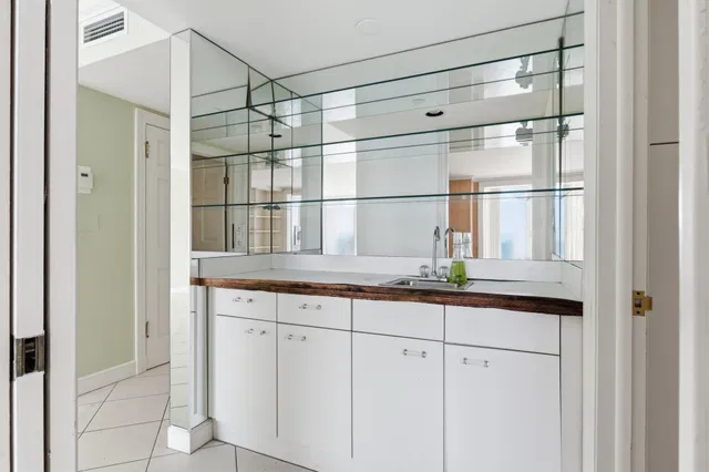 The Plaza of The Palm Beaches Unit 20b/c photo 14