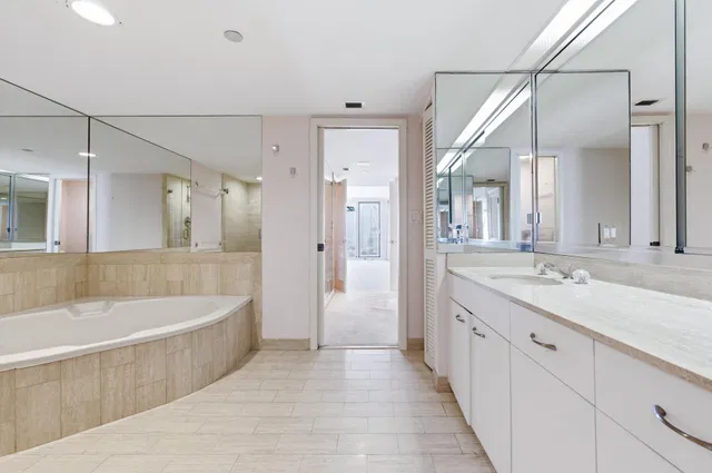 The Plaza of The Palm Beaches Unit 20b/c photo 30