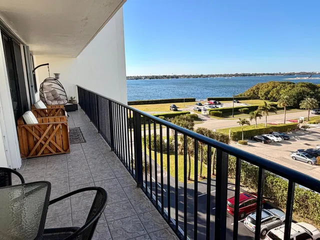 Unit 5110 photo 5