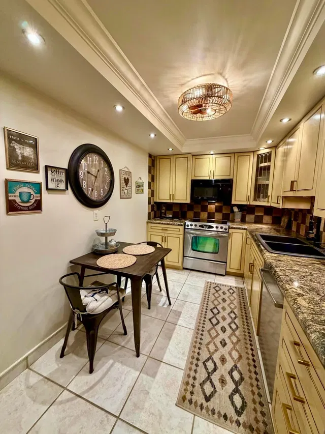 Unit 5110 photo 22