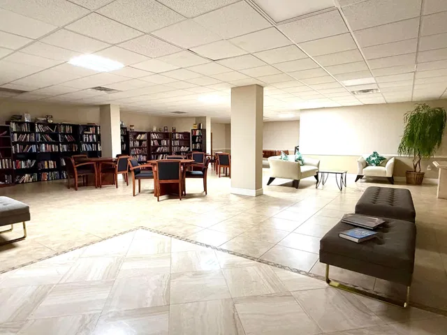Unit 5110 photo 47