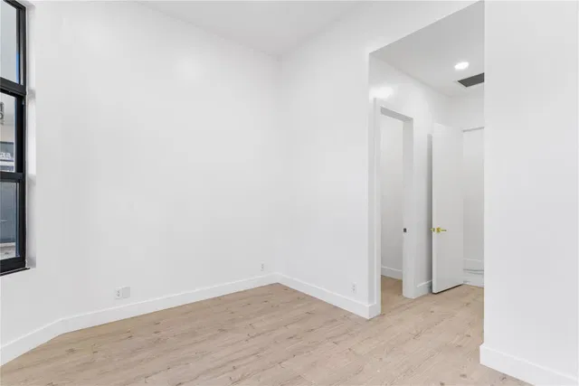  Residence photo 11