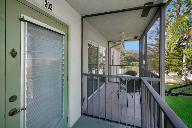 Unit 202 photo 3