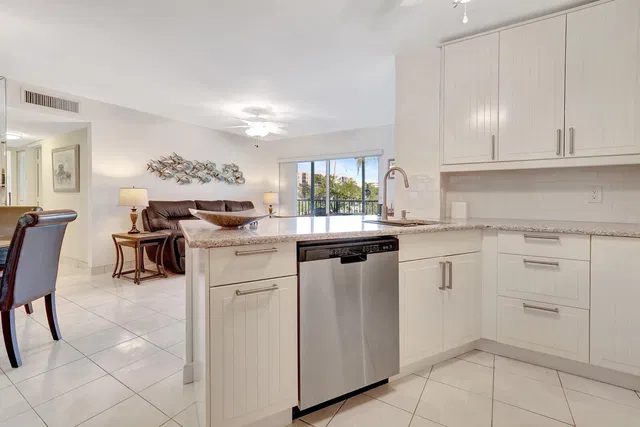 Unit 202 photo 10