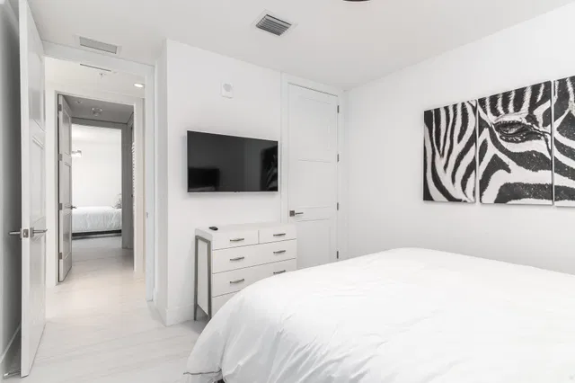 Tower 155 Unit 820 photo 17
