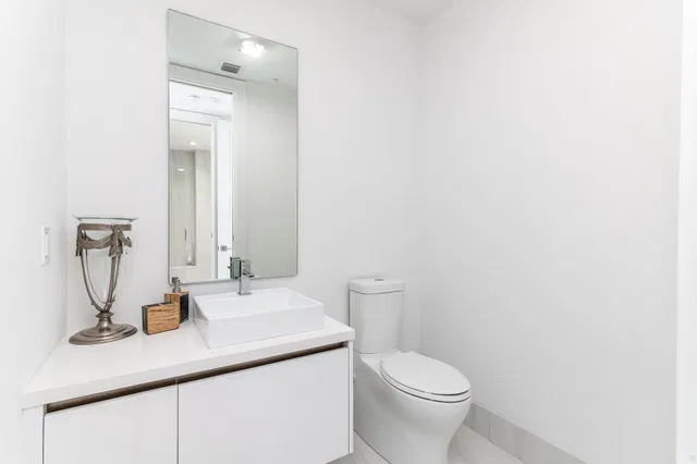 Tower 155 Unit 820 photo 18