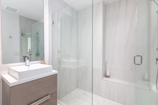 Tower 155 Unit 820 photo 21