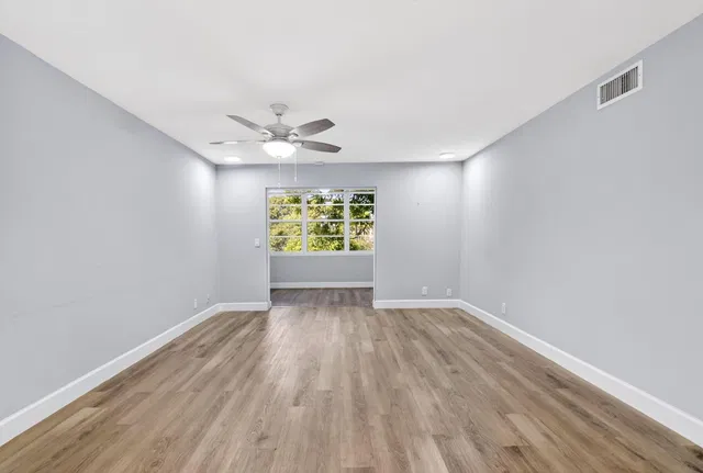 Unit 204 photo 6