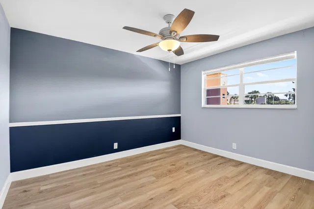 Unit 204 photo 17