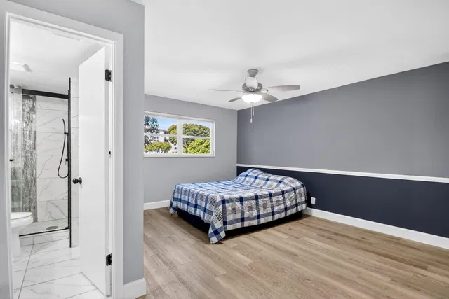 Unit 204 photo 20