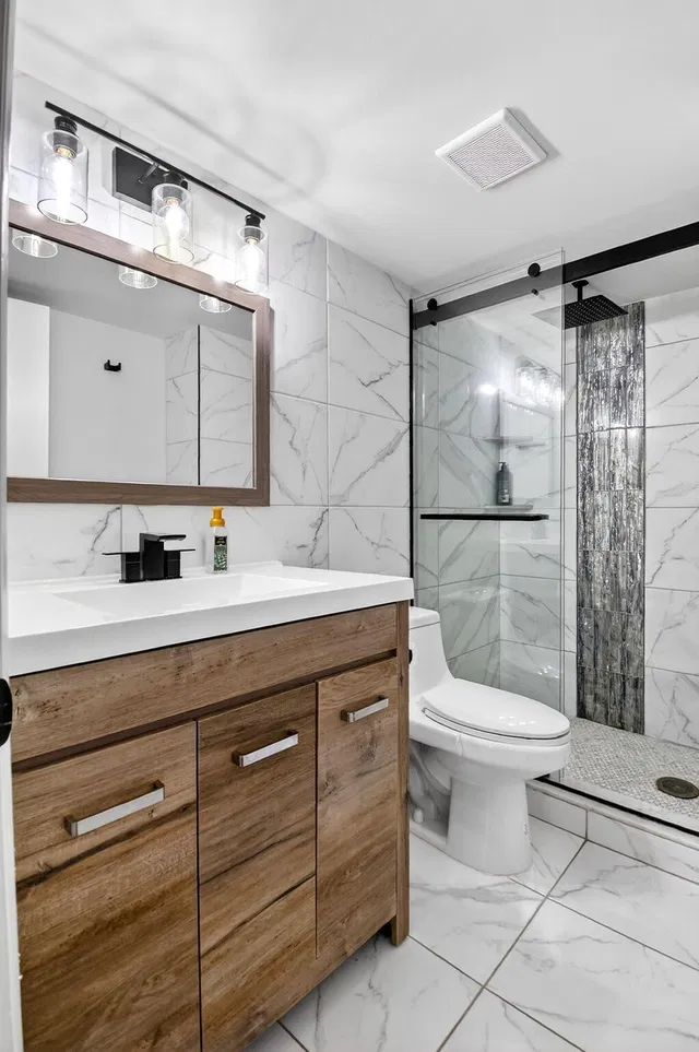 Unit 204 photo 24
