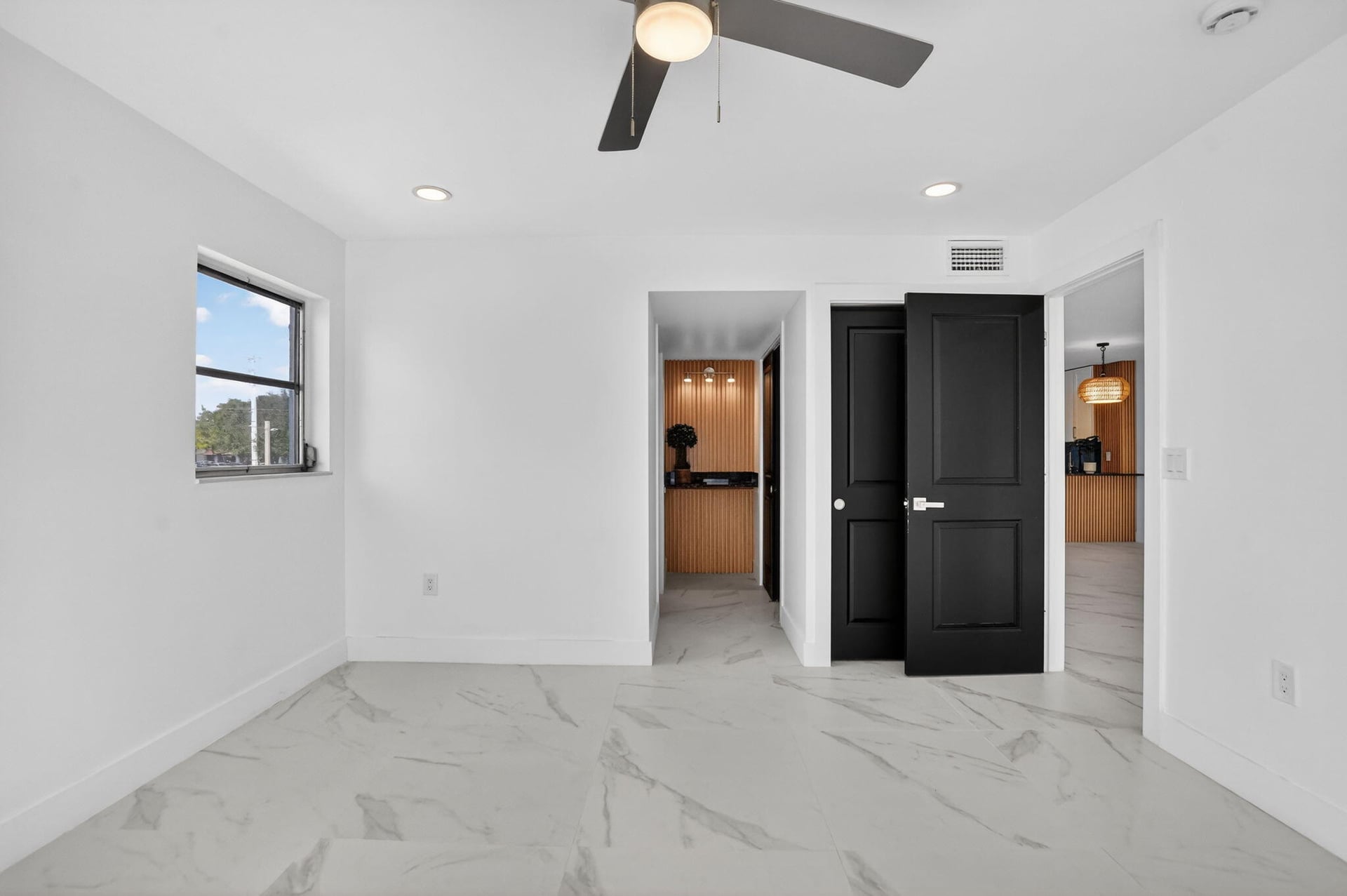  Unit 425 photo 17