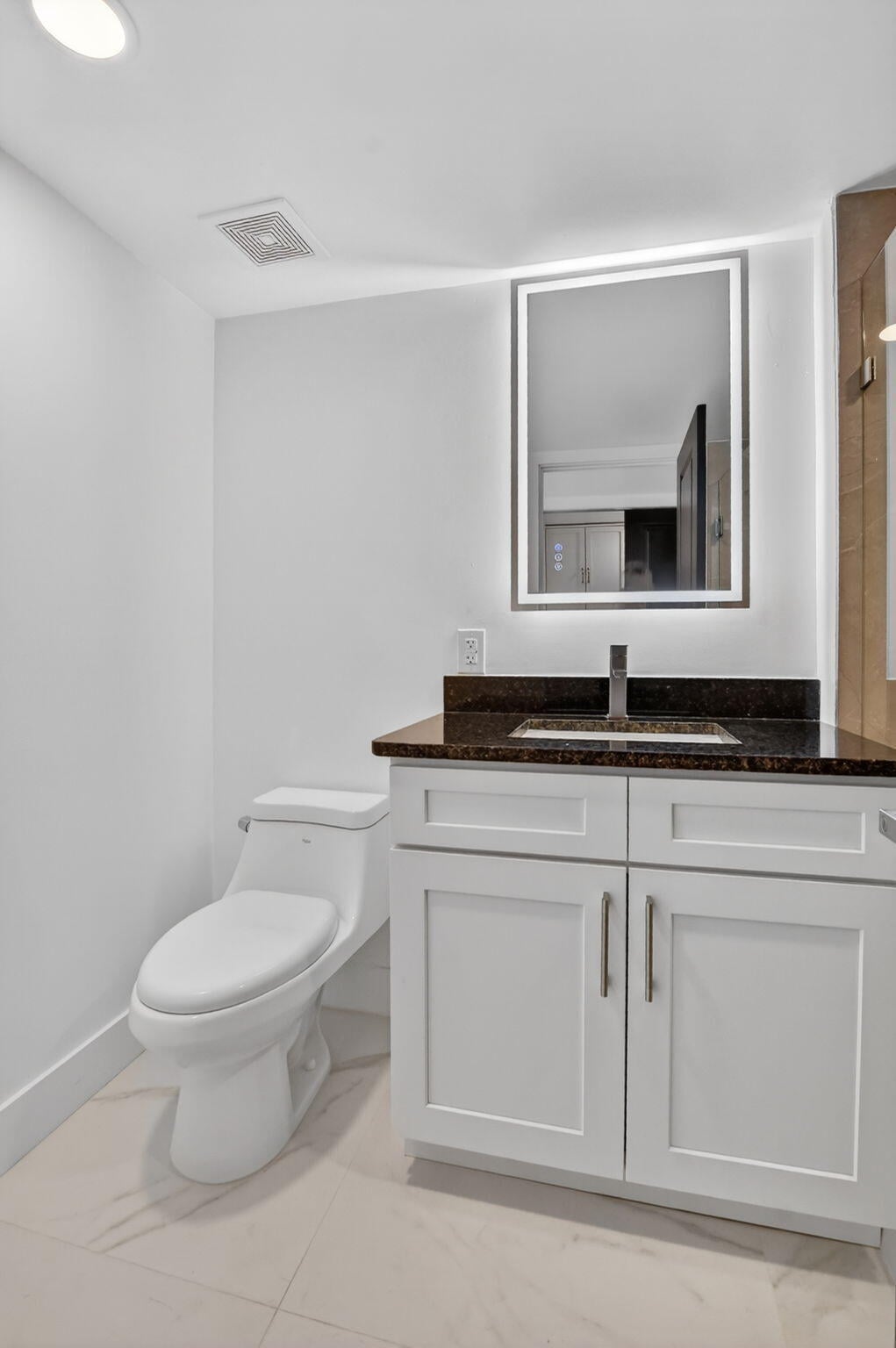  Unit 425 photo 22