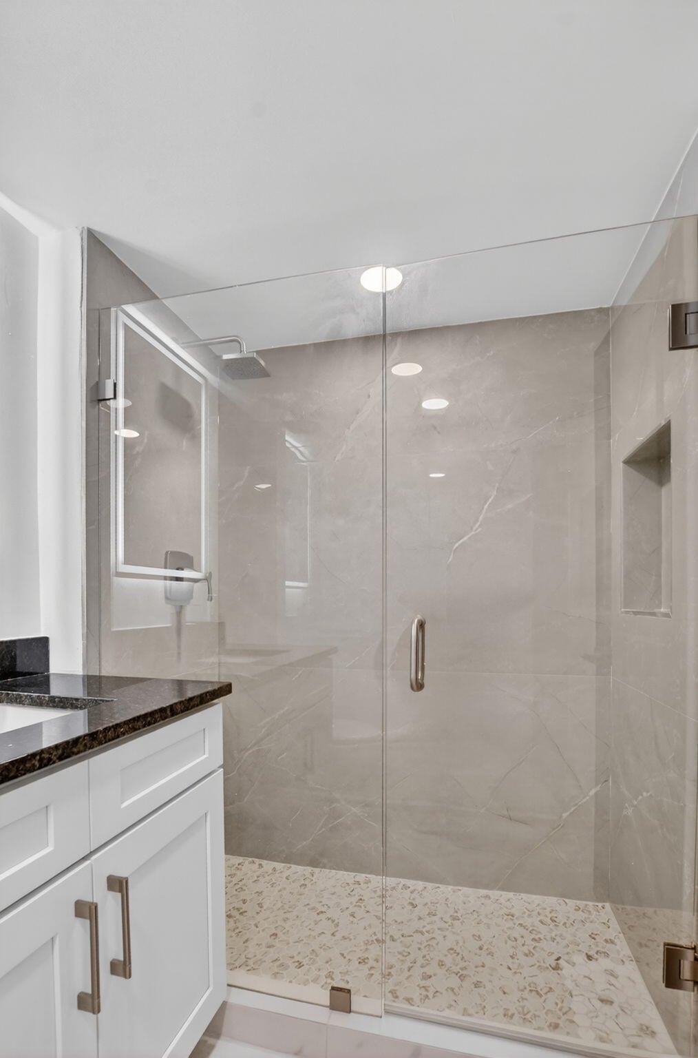  Unit 425 photo 23