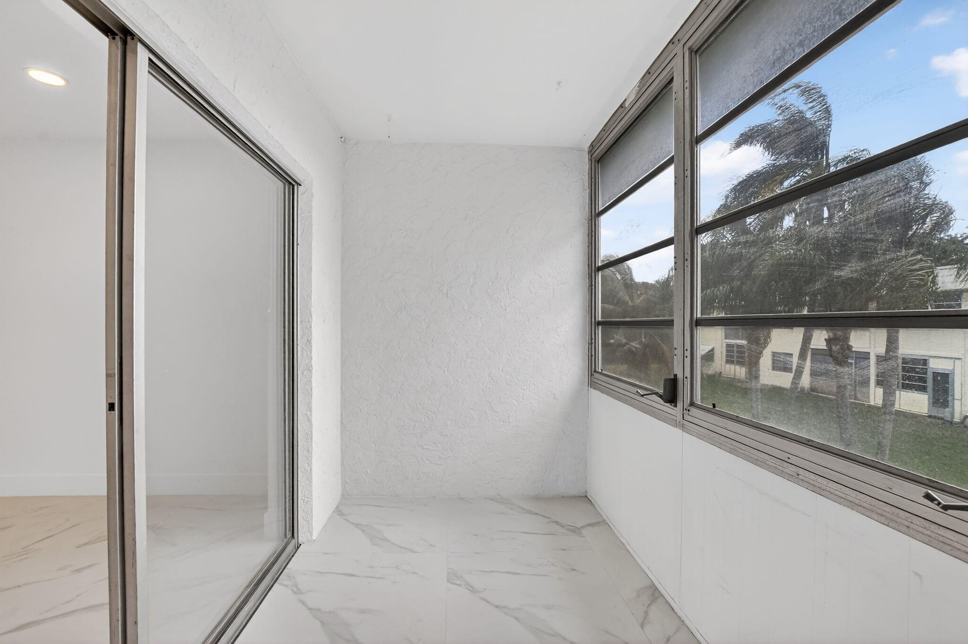  Unit 425 photo 30