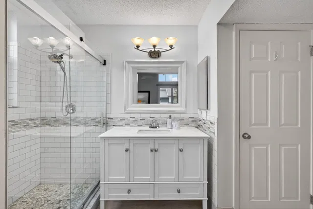 Unit 1609 photo 23