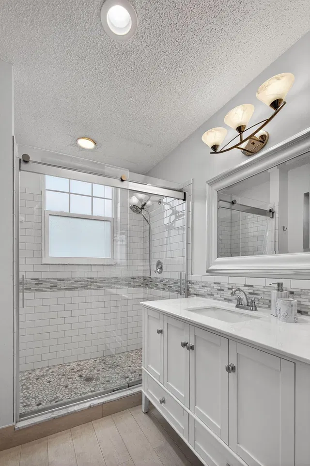 Unit 1609 photo 24