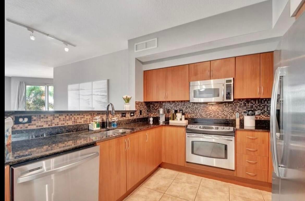 Windward Bay Lantana Unit 316 photo 9