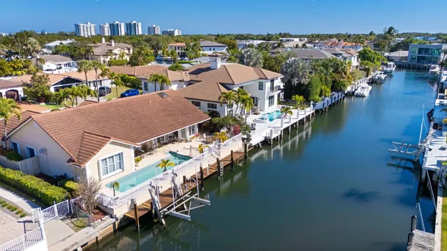 Golden Harbour Residence photo 9