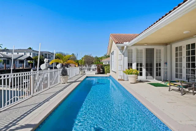 Golden Harbour Residence photo 12