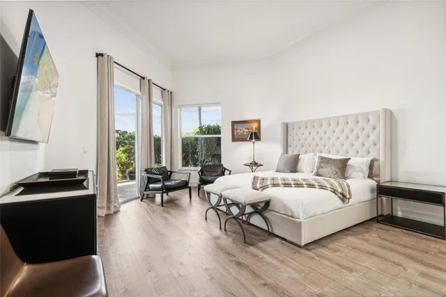 Residence photo 3
