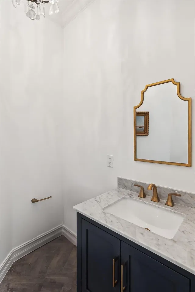 Residence photo 24