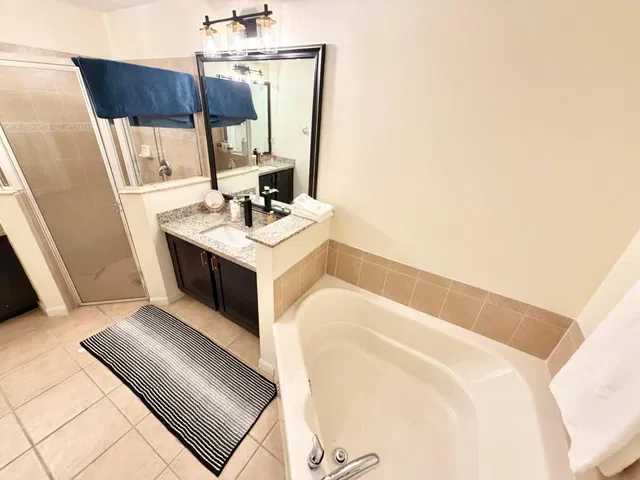 Residence photo 12