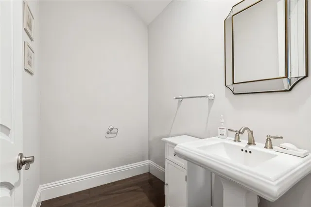 Residence photo 17