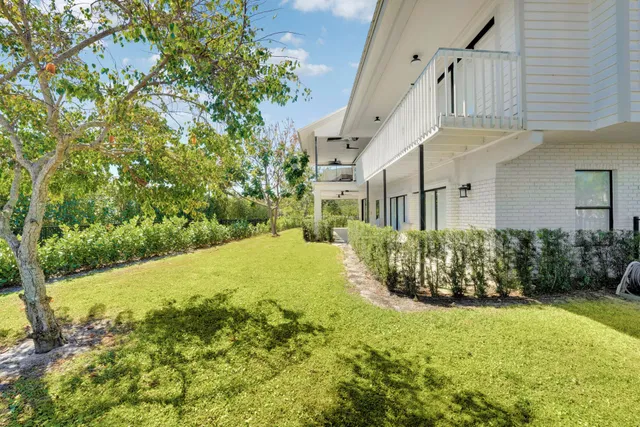 Residence photo 63