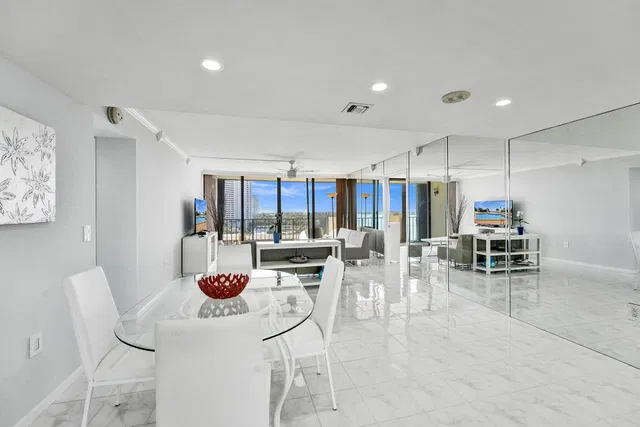 Palm Beach House Unit 805 photo 7