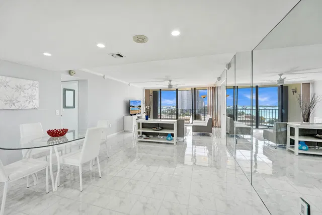 Palm Beach House Unit 805 photo 8
