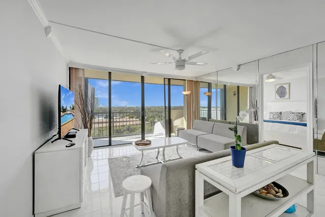 Palm Beach House Unit 805 photo 12