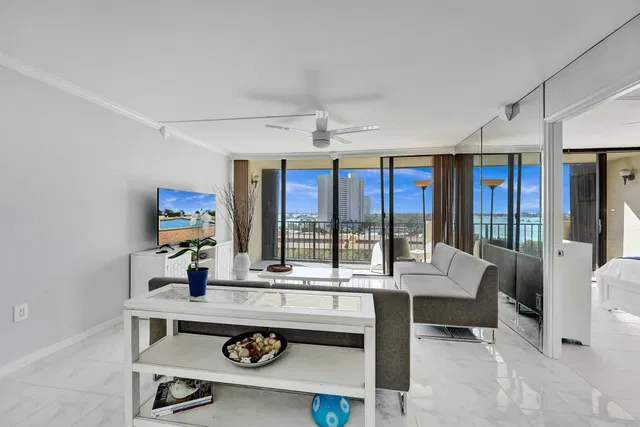 Palm Beach House Unit 805 photo 13
