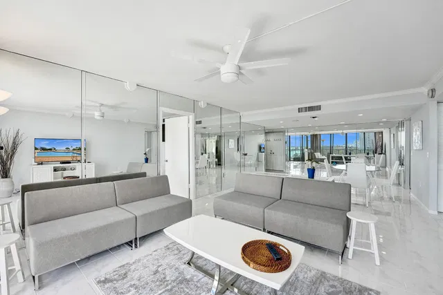 Palm Beach House Unit 805 photo 15