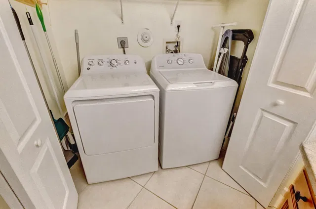 Unit 105 photo 30