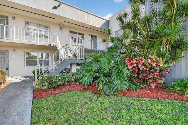 Residence photo 2