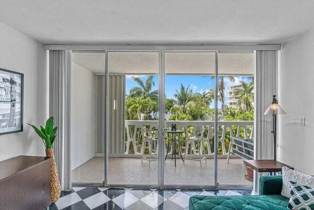 South Palm Beach Unit 303 photo 9