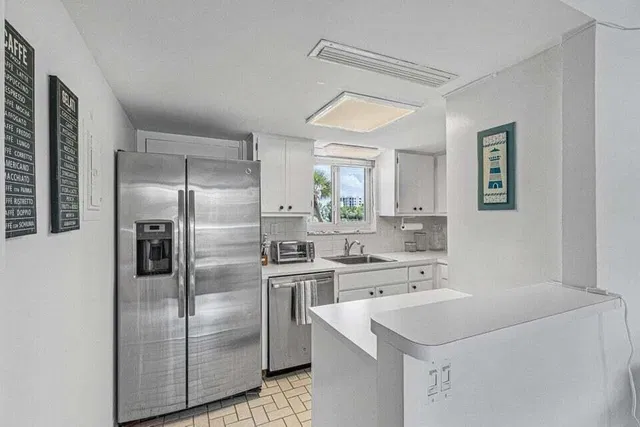 South Palm Beach Unit 303 photo 10