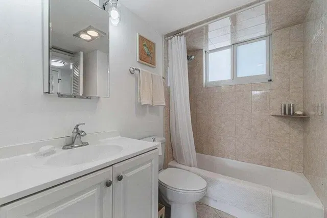 South Palm Beach Unit 303 photo 17