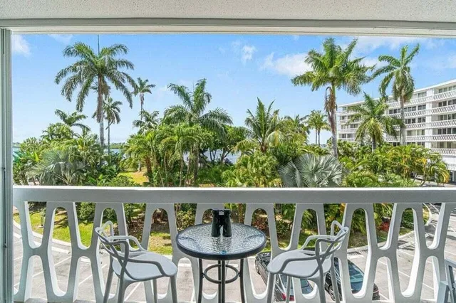 South Palm Beach Unit 303 photo 18