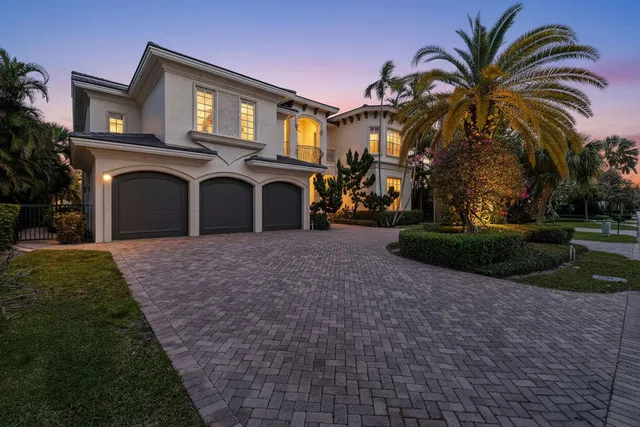 Golden Harbour Residence photo 3