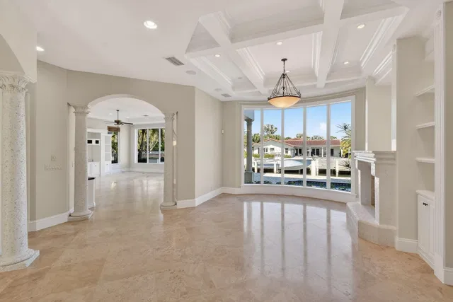 Golden Harbour Residence photo 11