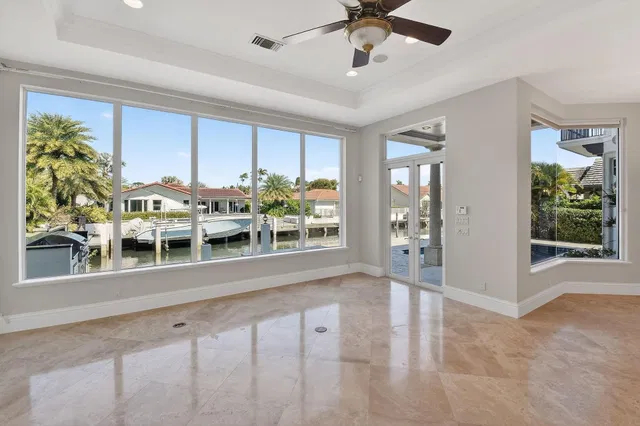 Golden Harbour Residence photo 12