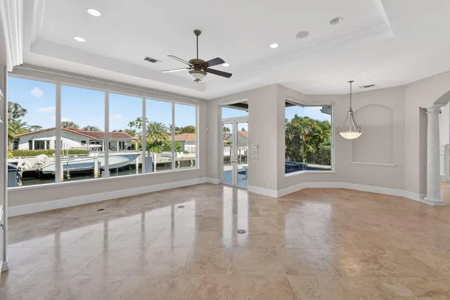 Golden Harbour Residence photo 13