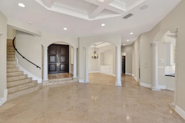 Golden Harbour Residence photo 16