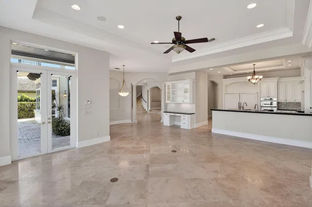 Golden Harbour Residence photo 18