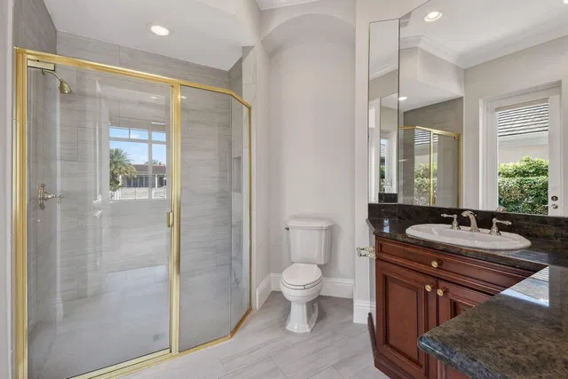 Golden Harbour Residence photo 28